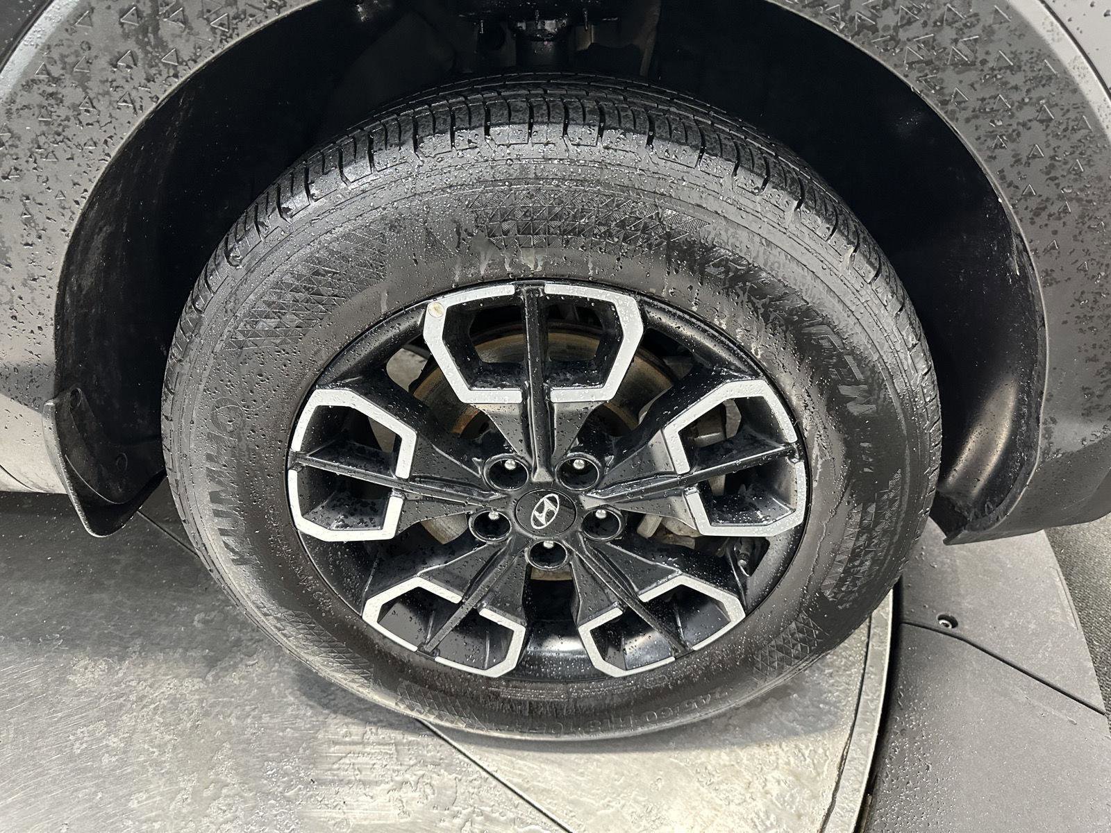 Certified 2023 Hyundai Santa Cruz SE image 12