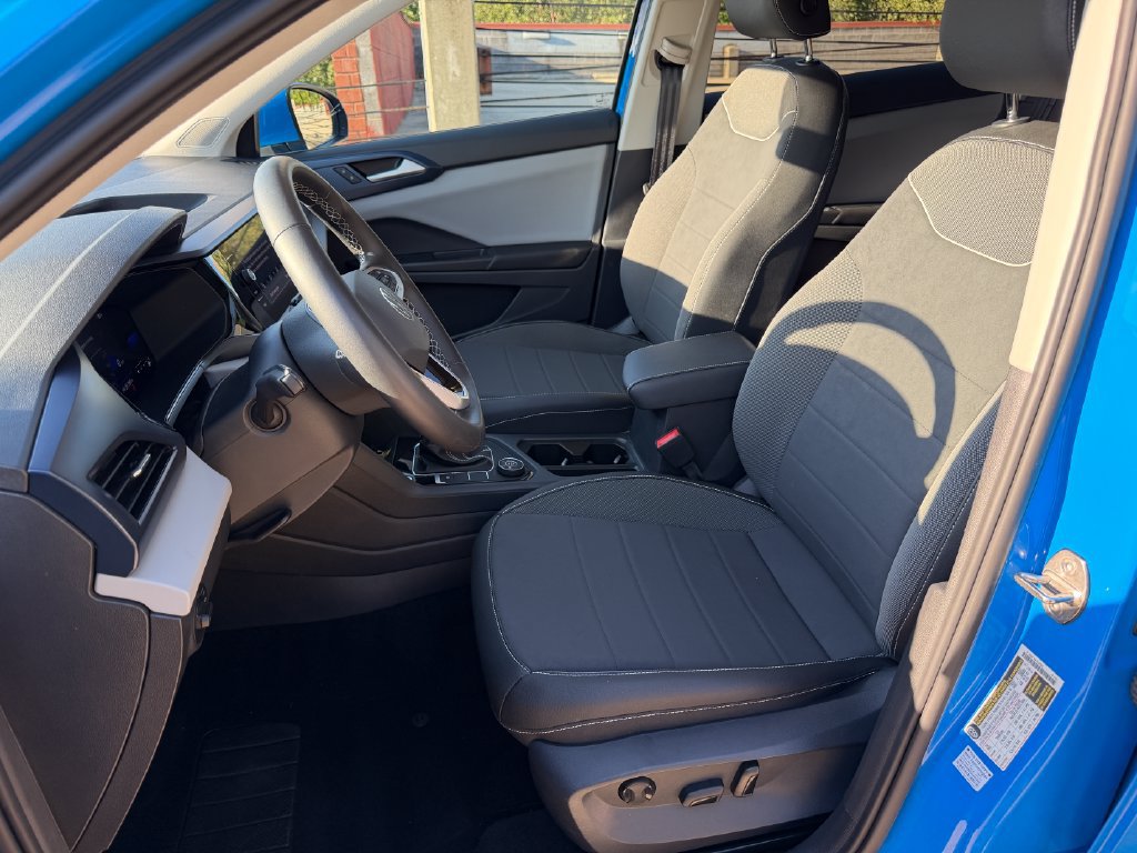 Certified 2023 Volkswagen Taos SE AWD/4WD image 13