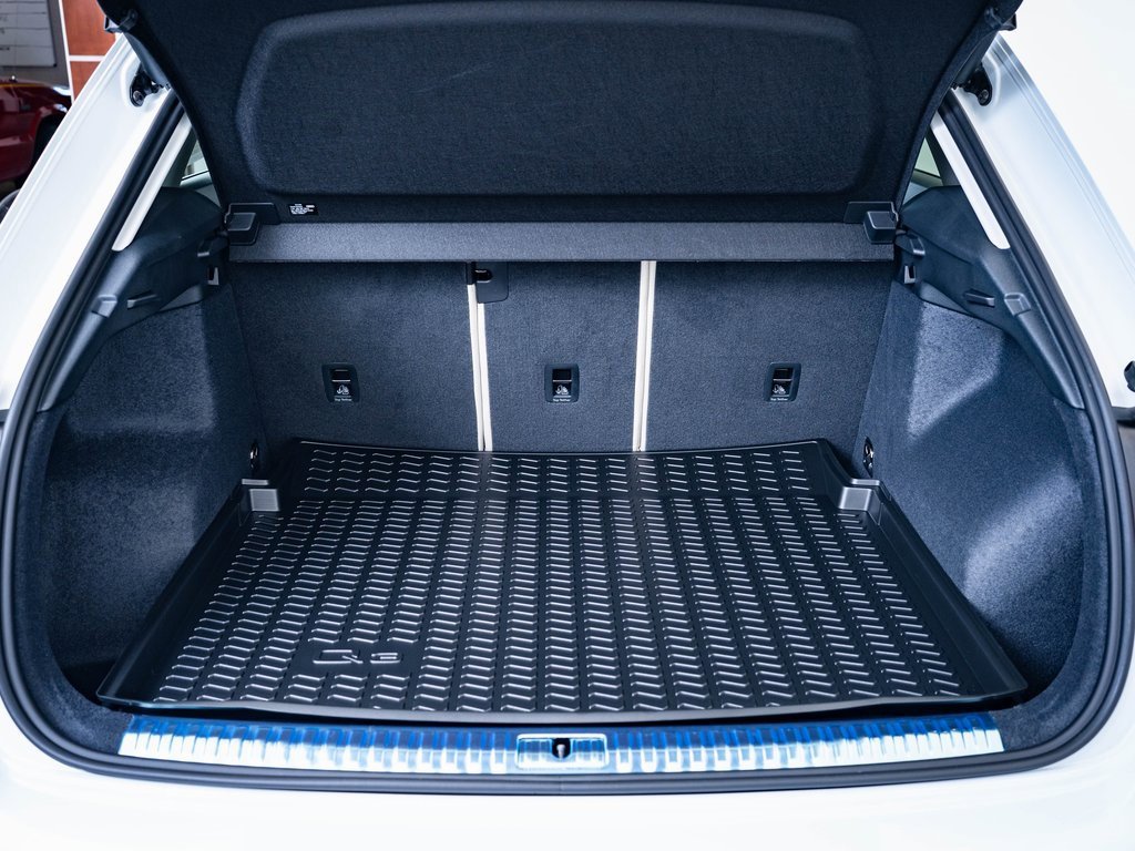 Certified 2025 Audi Q3 2.0T Premium Plus w/ Premium Plus Package image 18