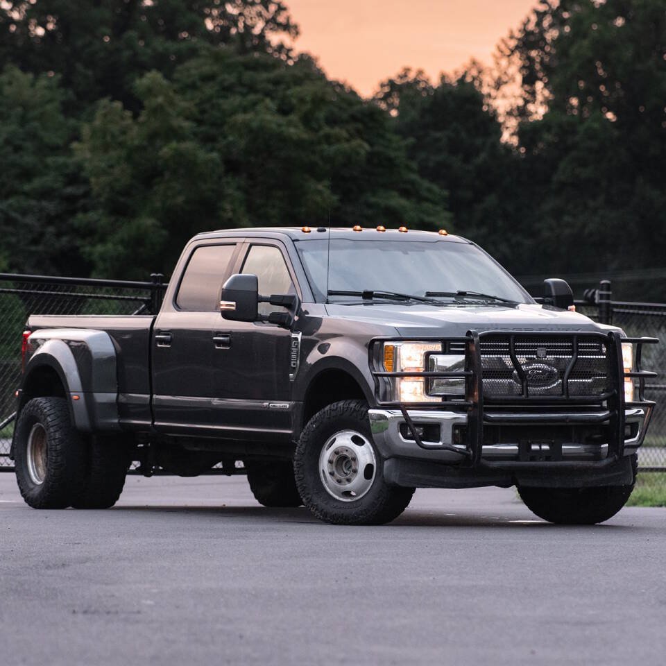 Used 2017 Ford F350 Lariat w/ FX4 Off-Road Package AWD/4WD image 2