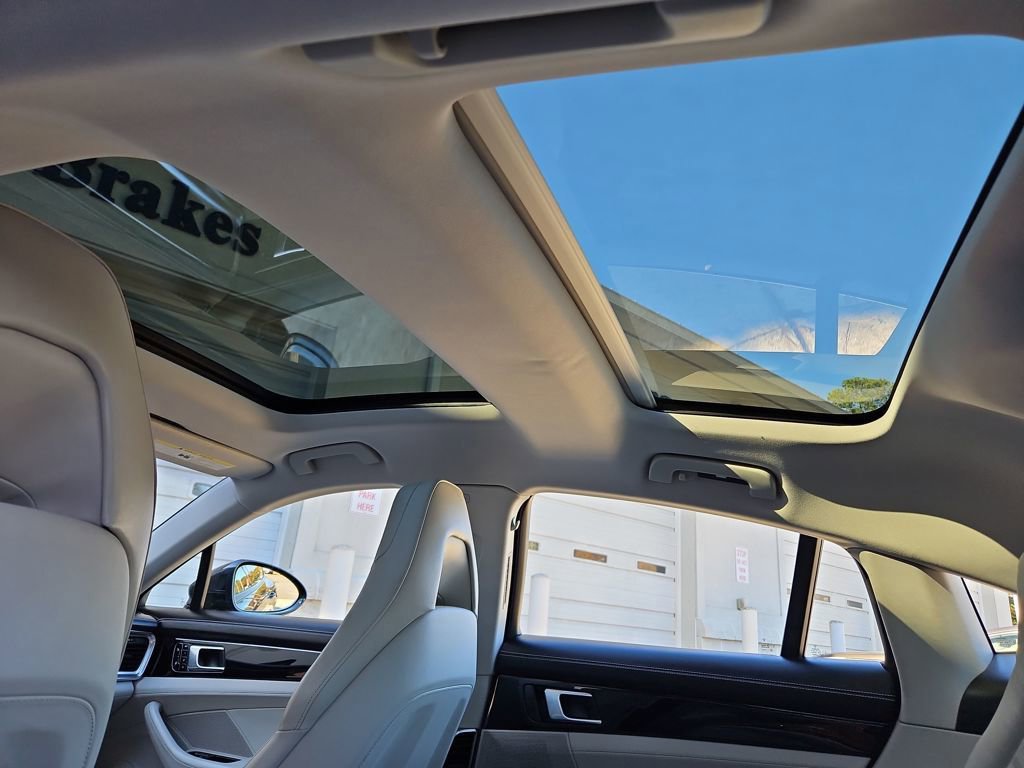 Used 2018 Porsche Panamera image 22