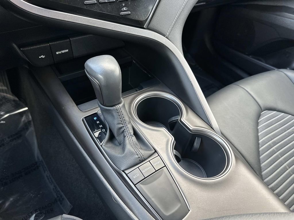 Used 2023 Toyota Camry SE image 15