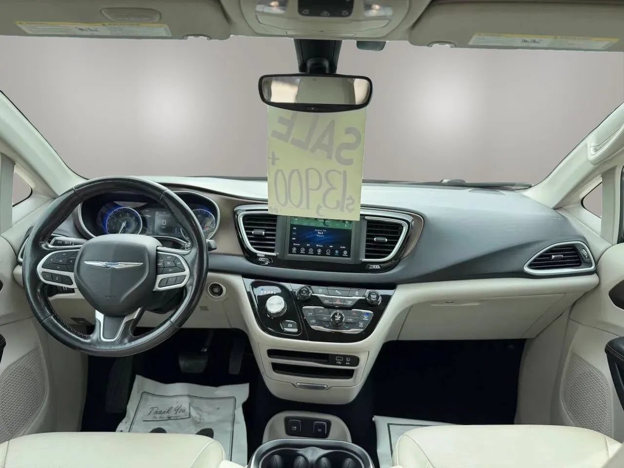 Used 2019 Chrysler Pacifica Touring-L FWD image 12