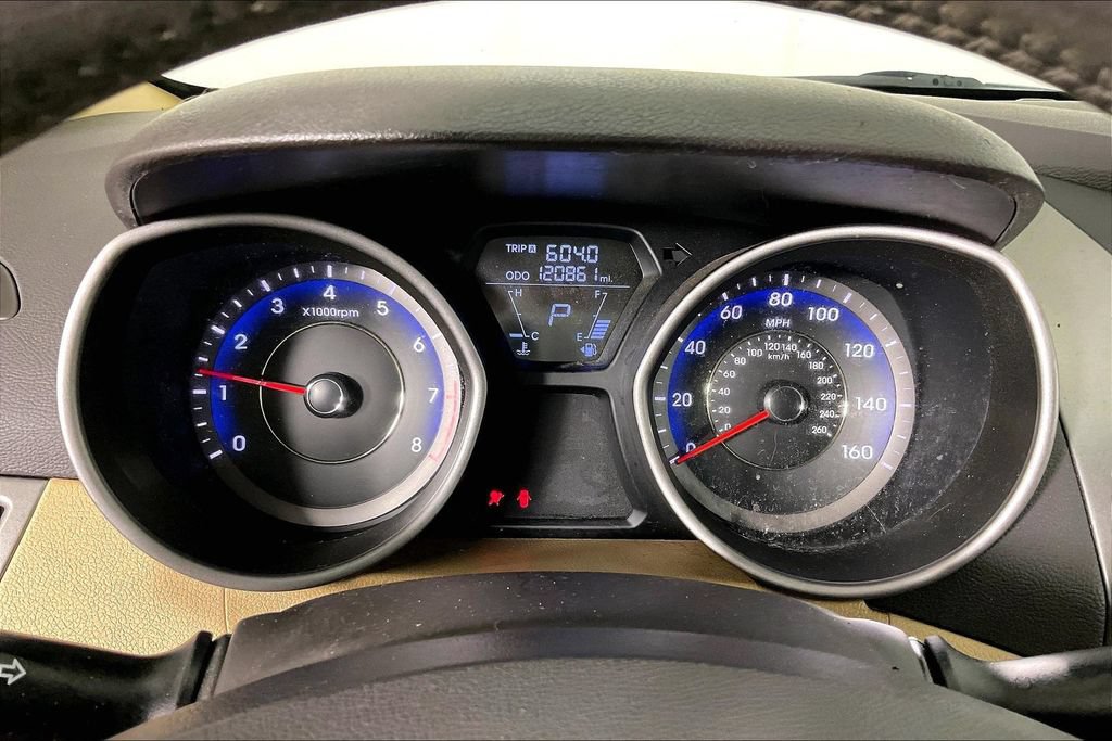 Used 2011 Hyundai Elantra Limited w/ Premium Pkg 5 FWD image 27