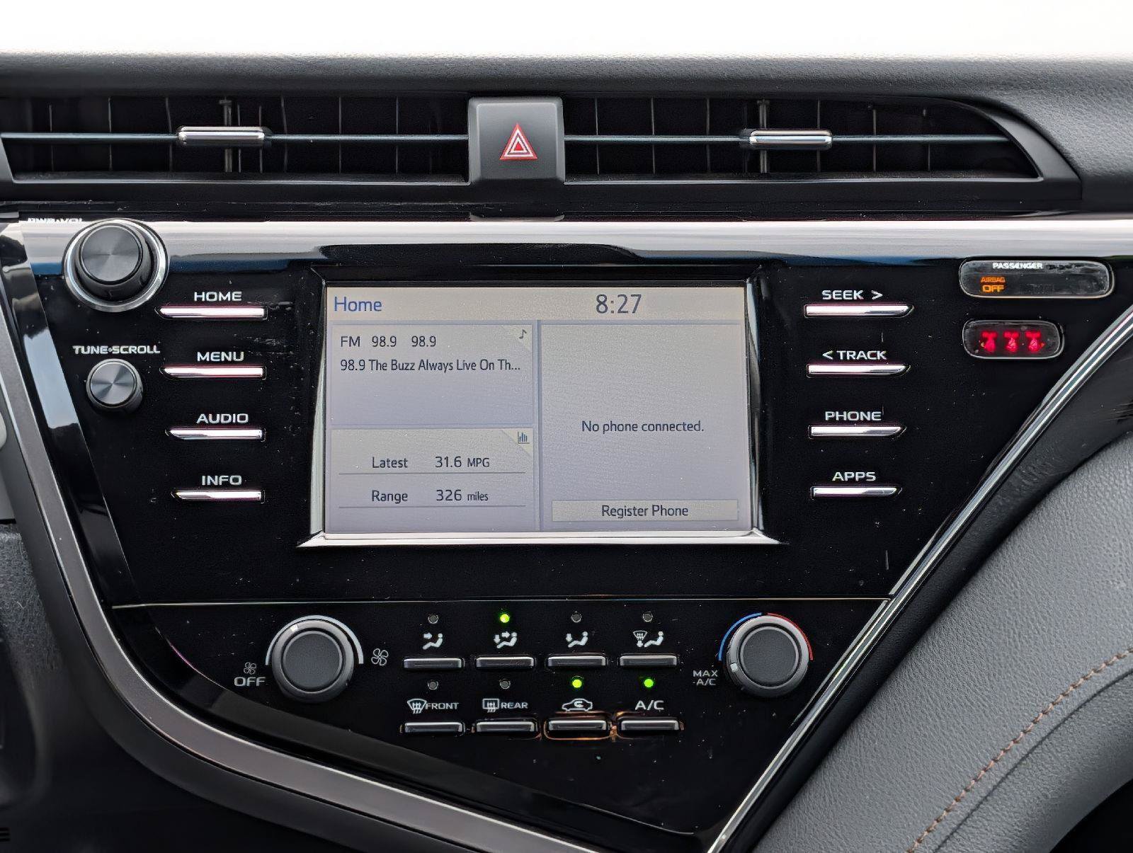 Used 2018 Toyota Camry LE FWD image 15