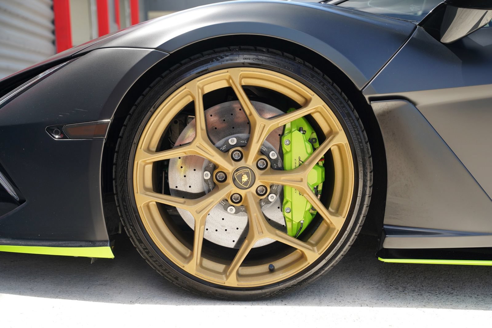 Used 2024 Lamborghini Revuelto AWD/4WD image 38