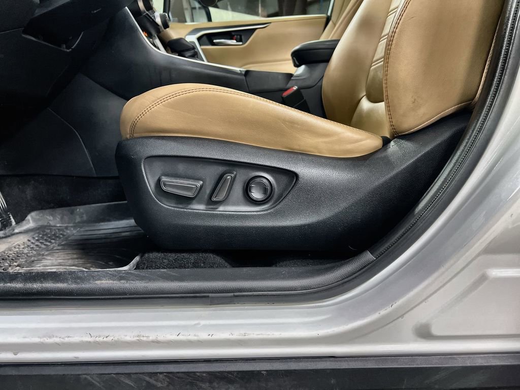 Used 2024 Toyota RAV4 XLE Premium image 13