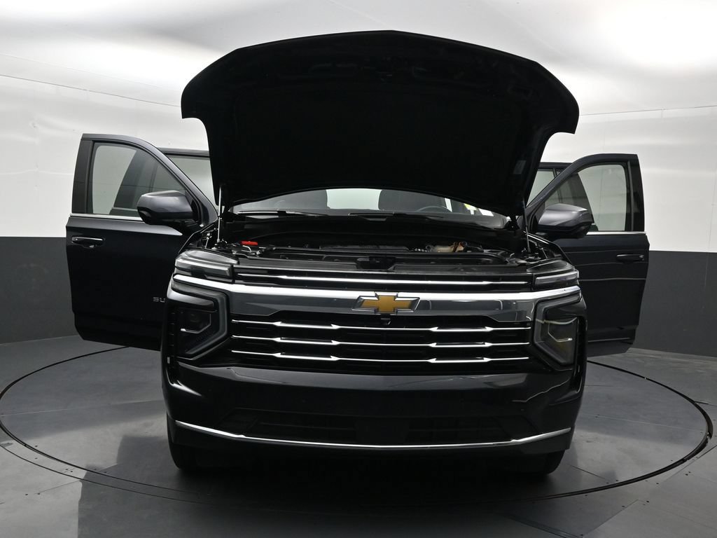 Used 2025 Chevrolet Suburban LT RWD image 38