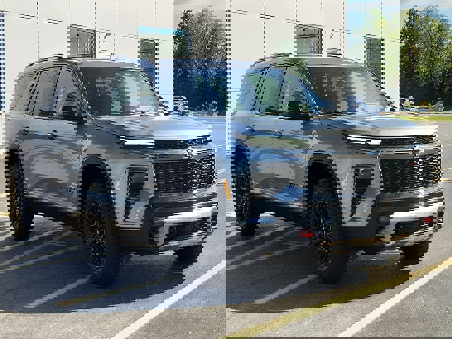 New 2026 Chevrolet Traverse Z71 w/ Enhanced Driving Package image 2
