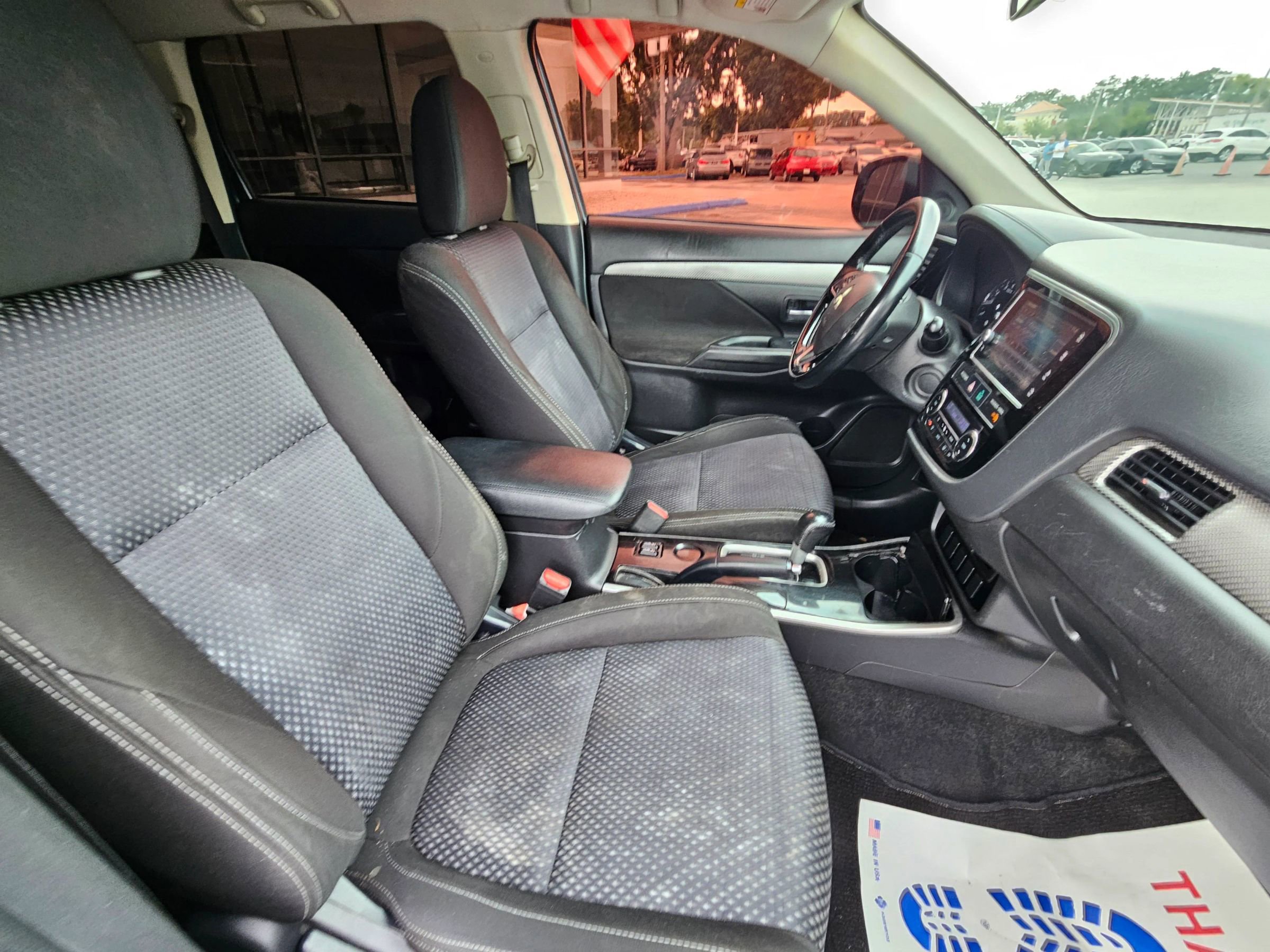 Used 2018 Mitsubishi Outlander SE FWD image 10