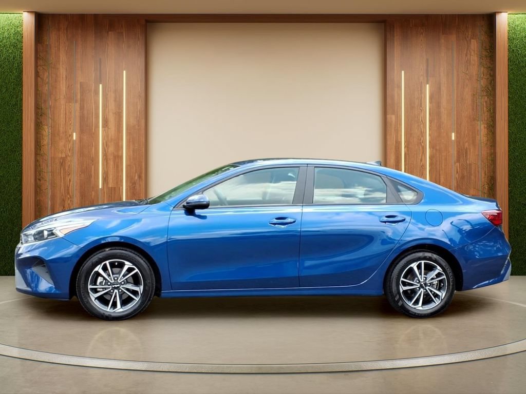 Used 2024 Kia Forte LXS w/ LXS Technology Package FWD image 29