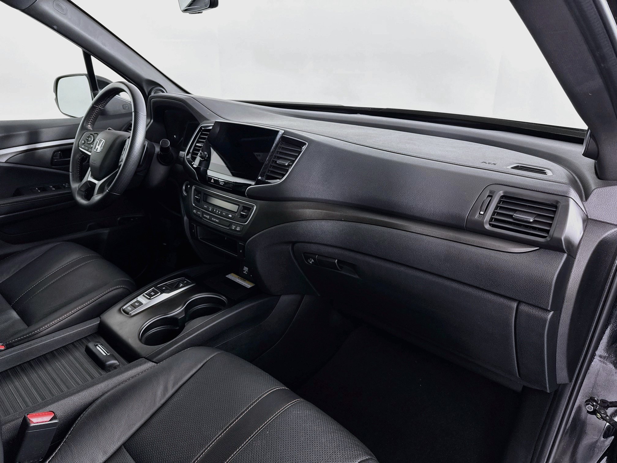 Certified 2022 Honda Passport TrailSport image 30