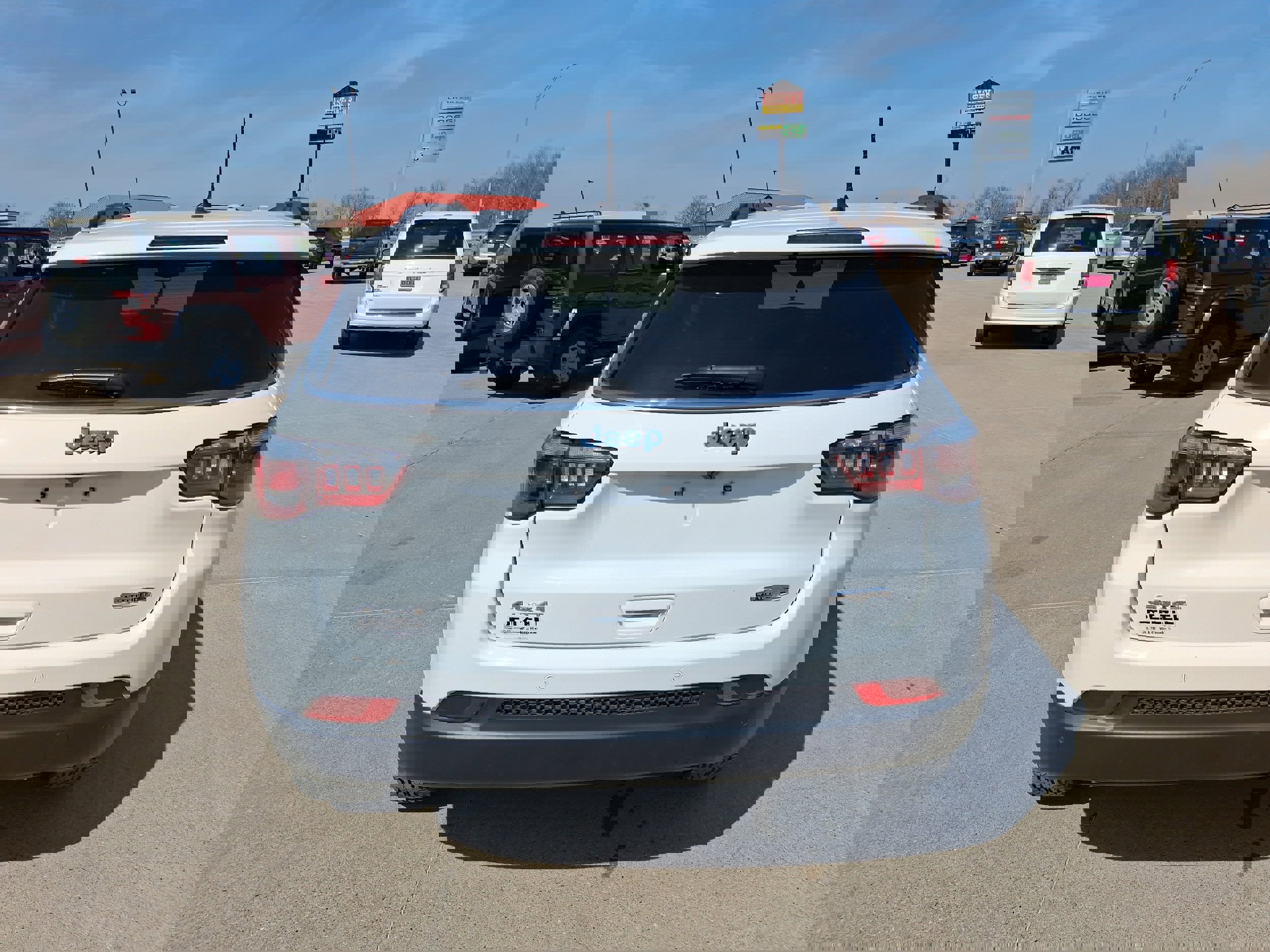 Used 2024 Jeep Compass Latitude image 5