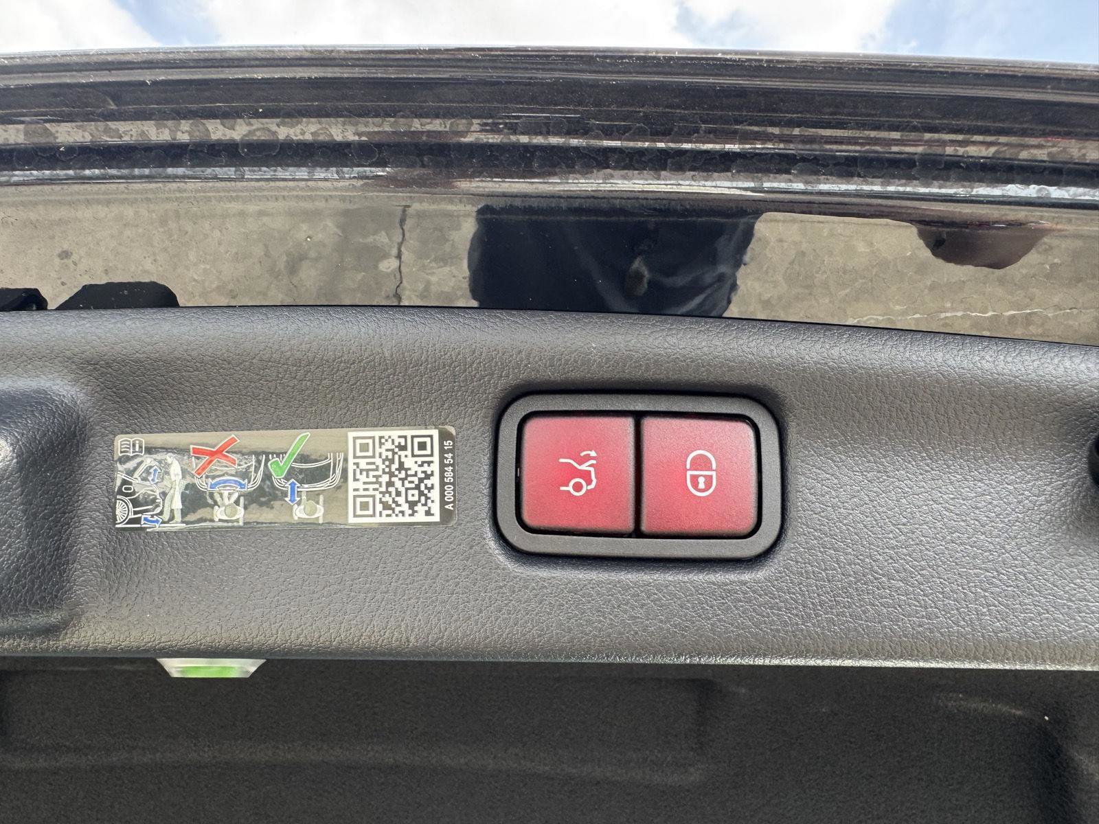 Certified 2024 Mercedes-Benz C 300 4MATIC Sedan image 25