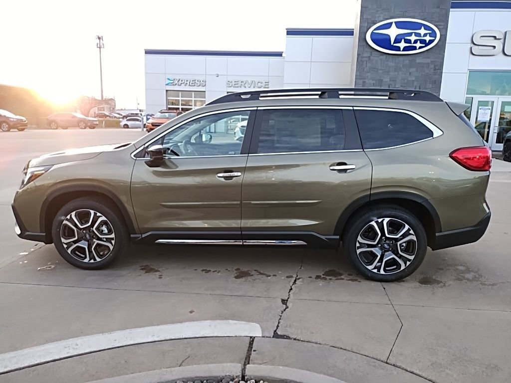 Used 2026 Subaru Ascent Touring AWD/4WD image 11