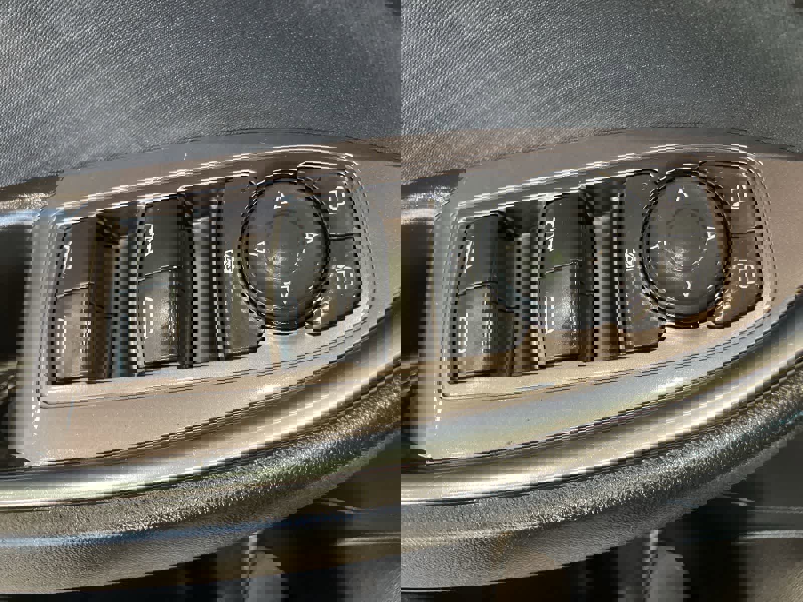 Used 2017 Chevrolet Malibu LT image 12