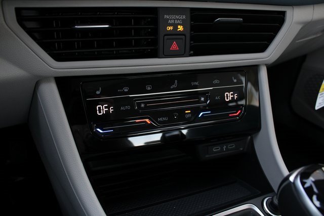 New 2026 Volkswagen Jetta SE image 9