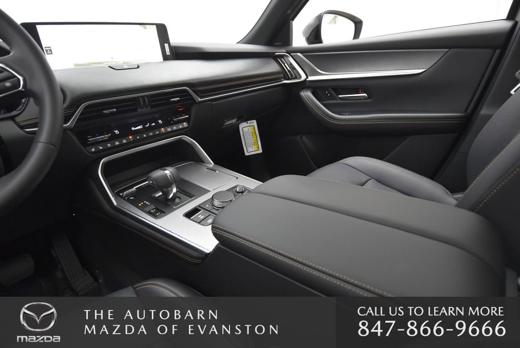 Certified 2025 MAZDA CX-70 Plug-In Hybrid w/ Premium Plus image 34