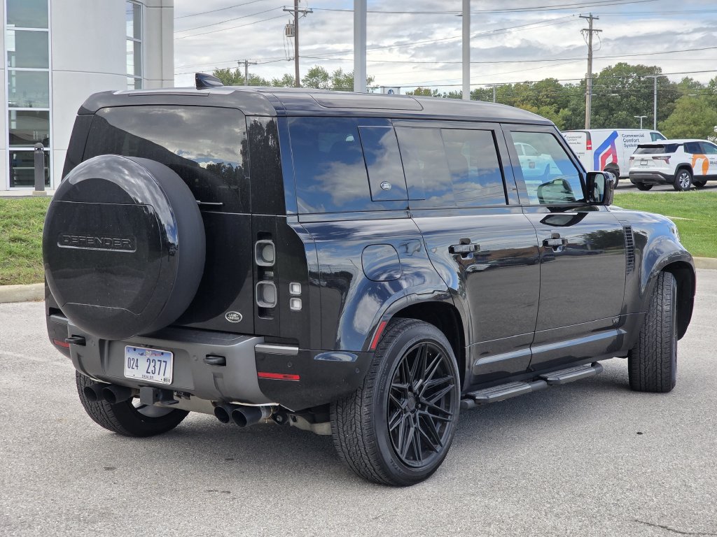 Used 2022 Land Rover Defender 110 V8 AWD/4WD image 10