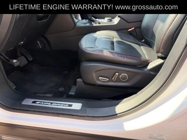 Used 2018 Ford Explorer Sport w/ Equipment Group 401A AWD/4WD image 18