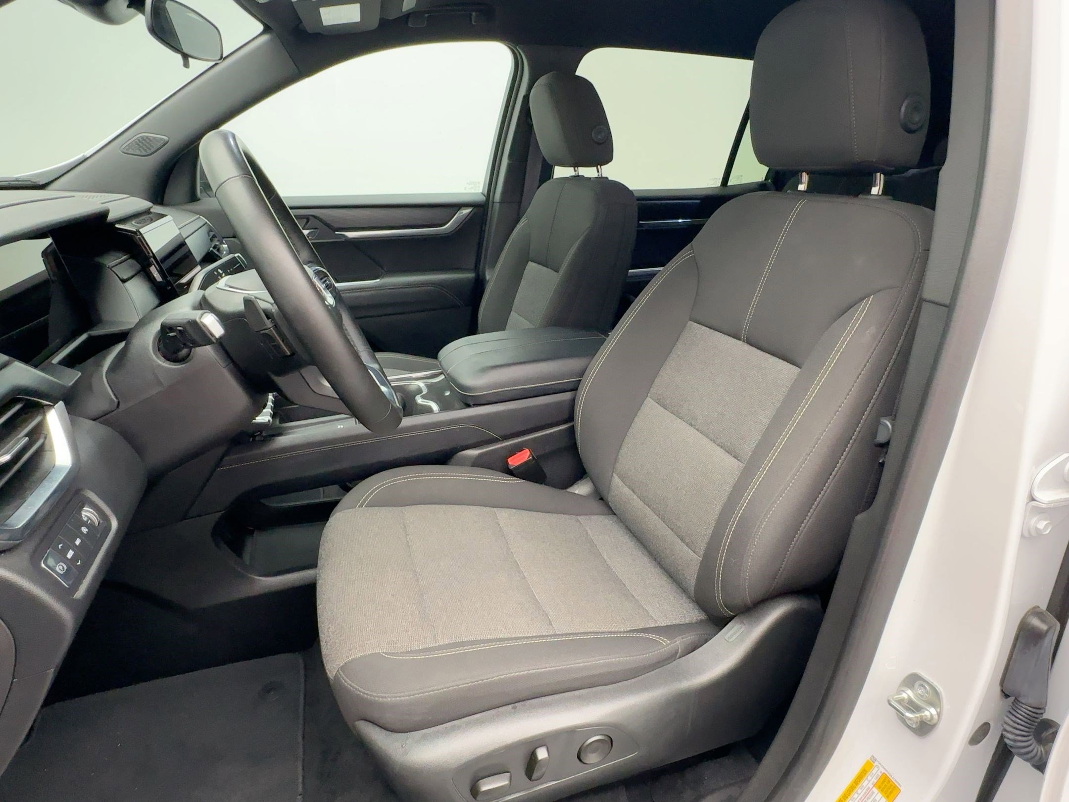 Certified 2025 GMC Acadia Elevation image 5