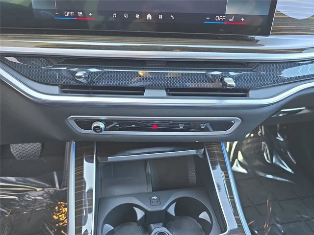 Used 2024 BMW X5 xDrive50e image 30