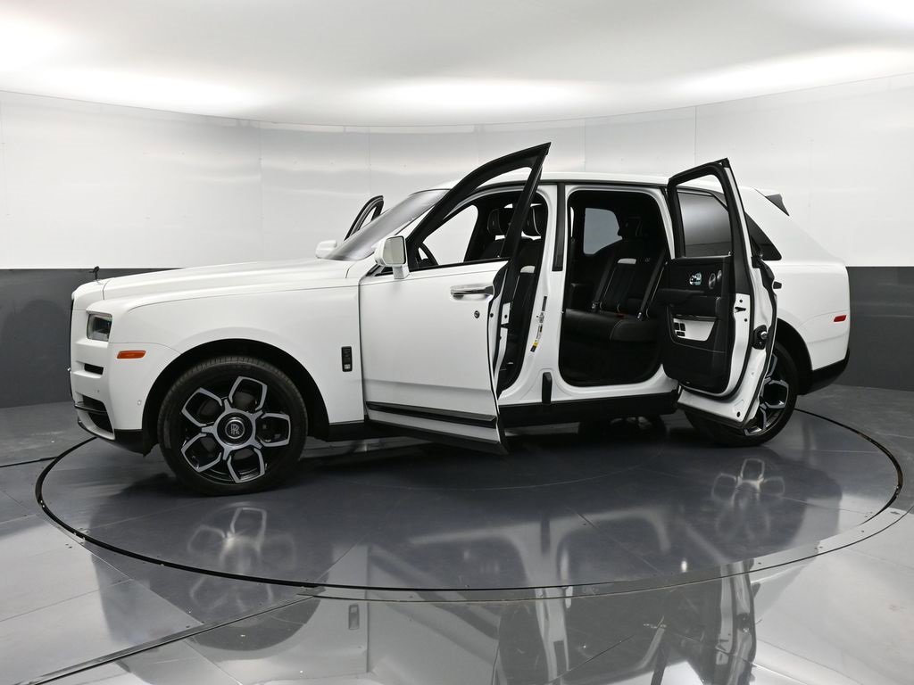 Certified 2021 Rolls-Royce Cullinan Black Badge image 42