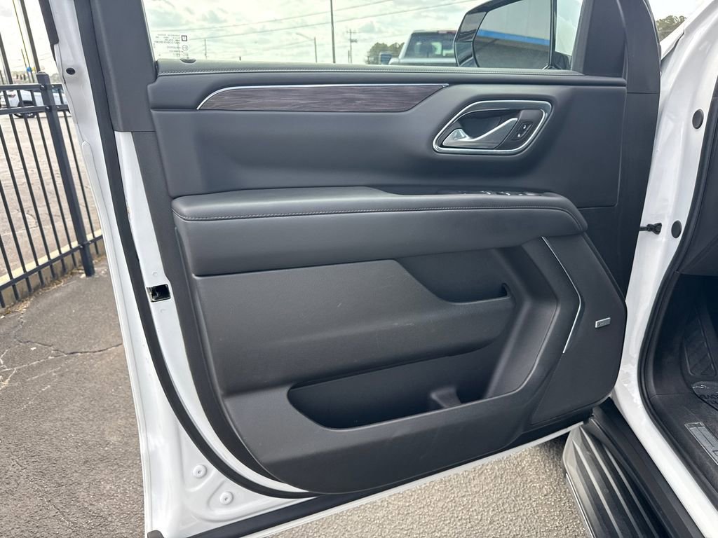 Used 2024 Chevrolet Tahoe LT RWD image 11