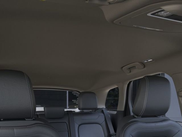 New 2025 Lincoln Corsair Reserve w/ Jet Appearance Package FWD image 22