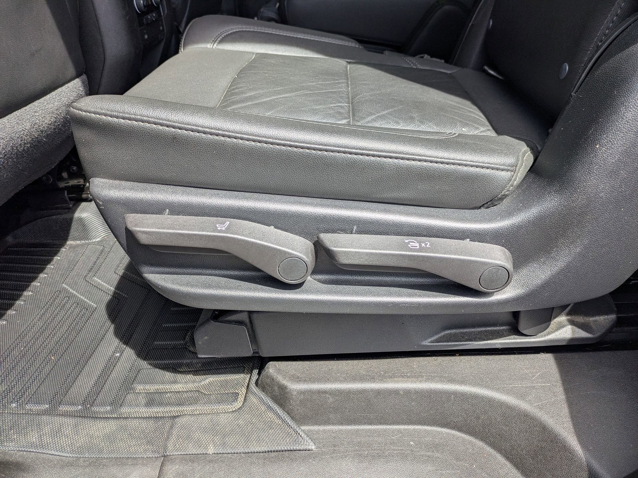 Used 2021 Chevrolet Tahoe LT AWD/4WD image 28