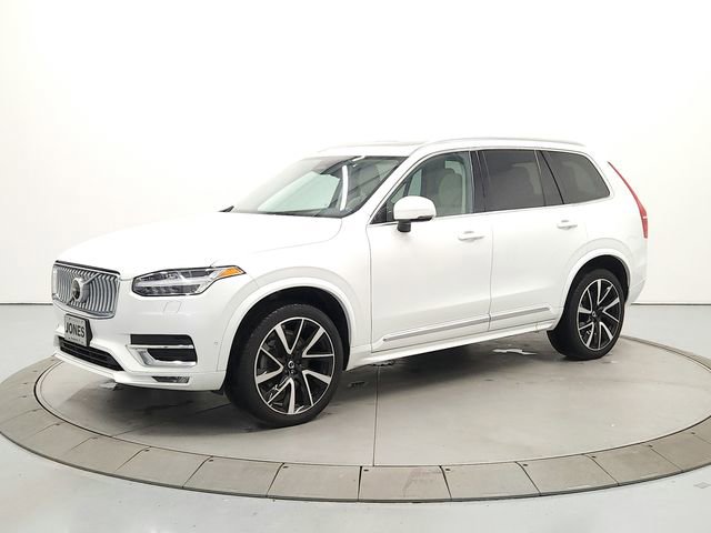Used 2024 Volvo XC90 B6 Plus image 3