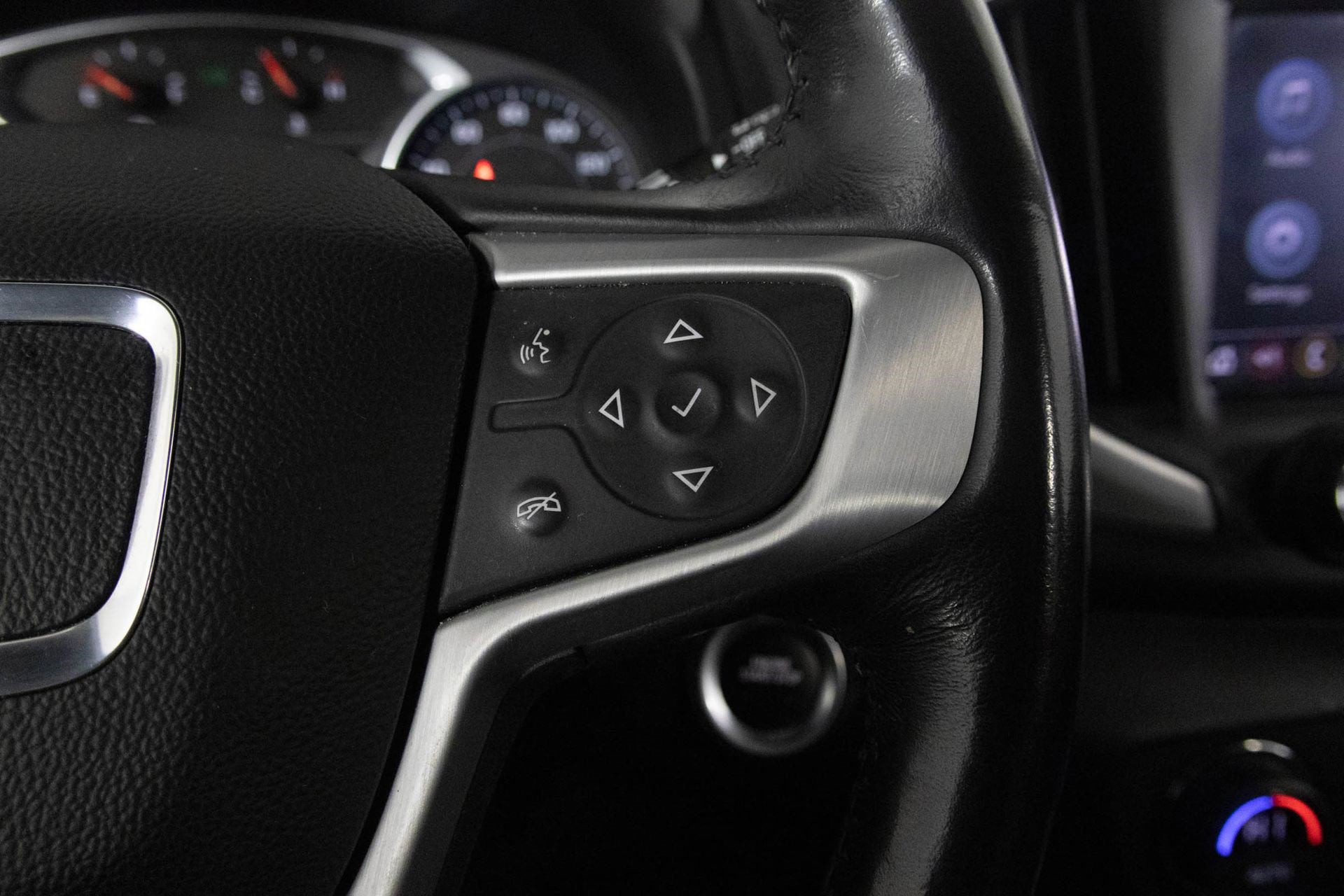 Certified 2022 GMC Terrain SLT image 30