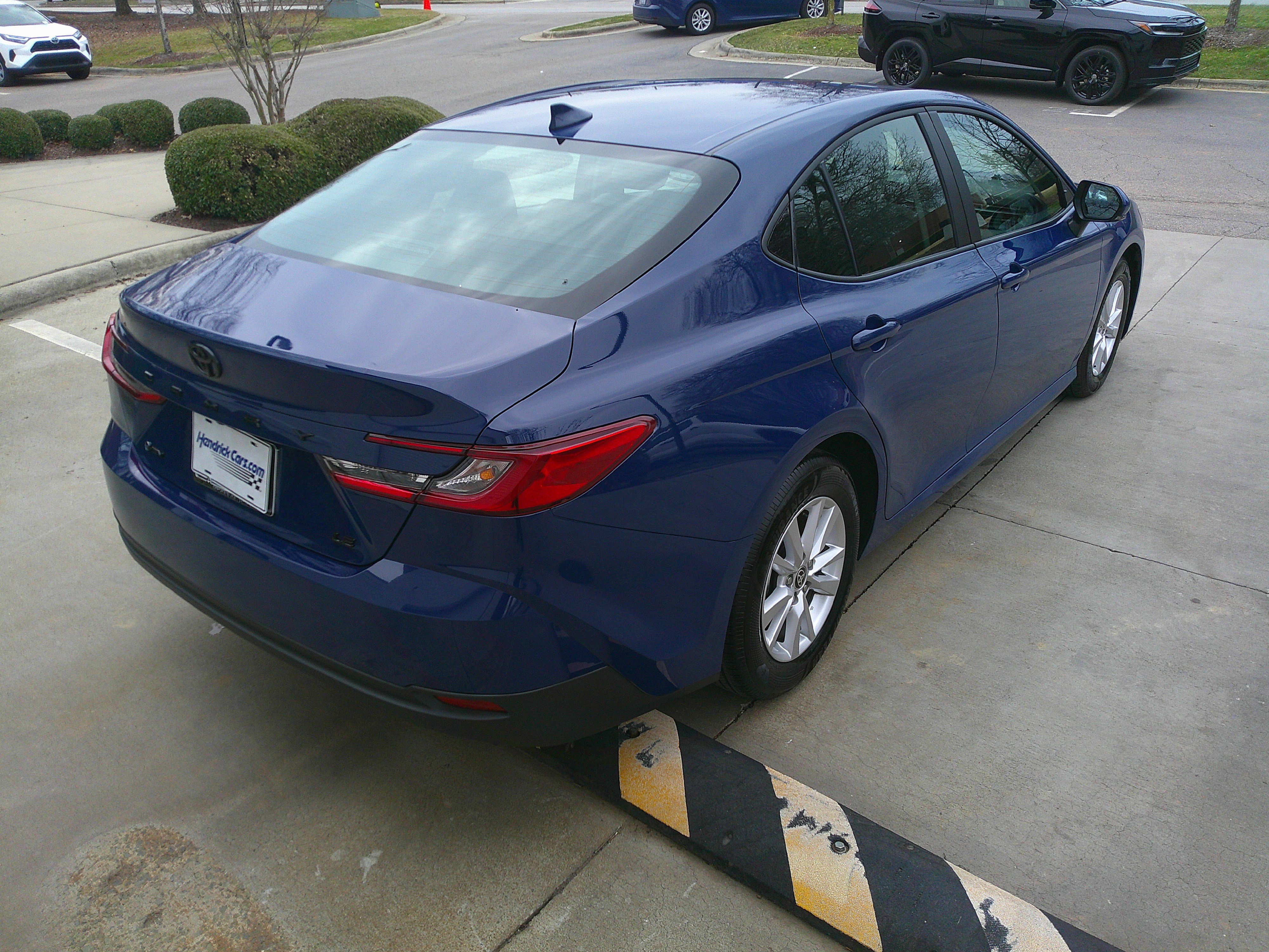Used 2025 Toyota Camry LE image 12
