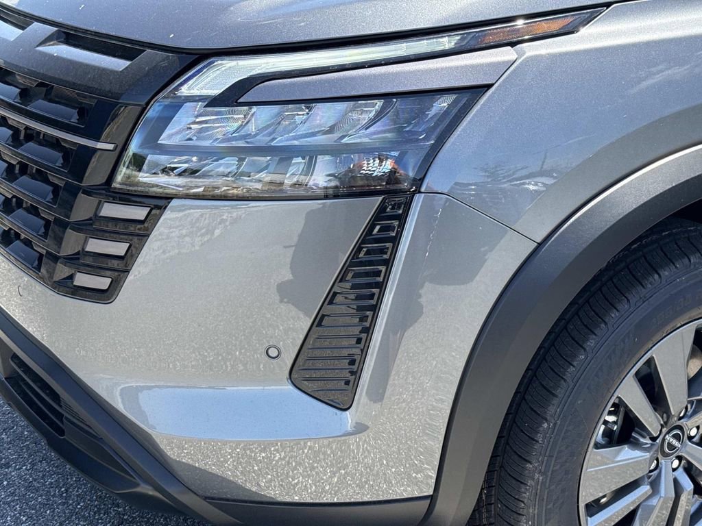 New 2026 Nissan Pathfinder SV FWD image 10
