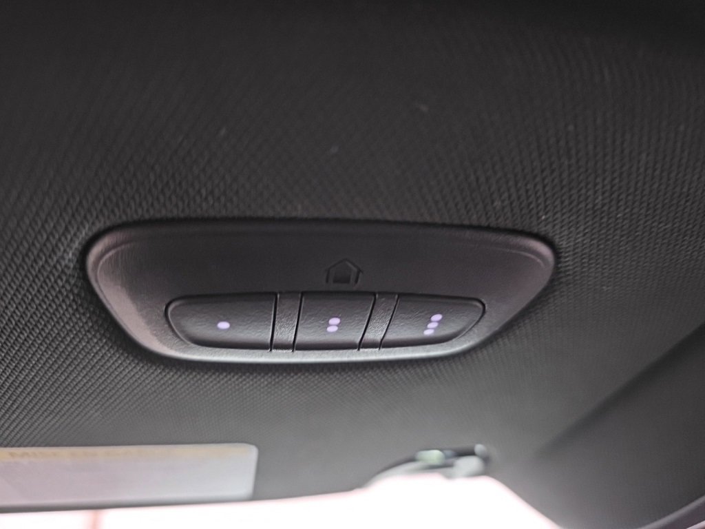 Used 2025 Jeep Wagoneer L Series II image 23