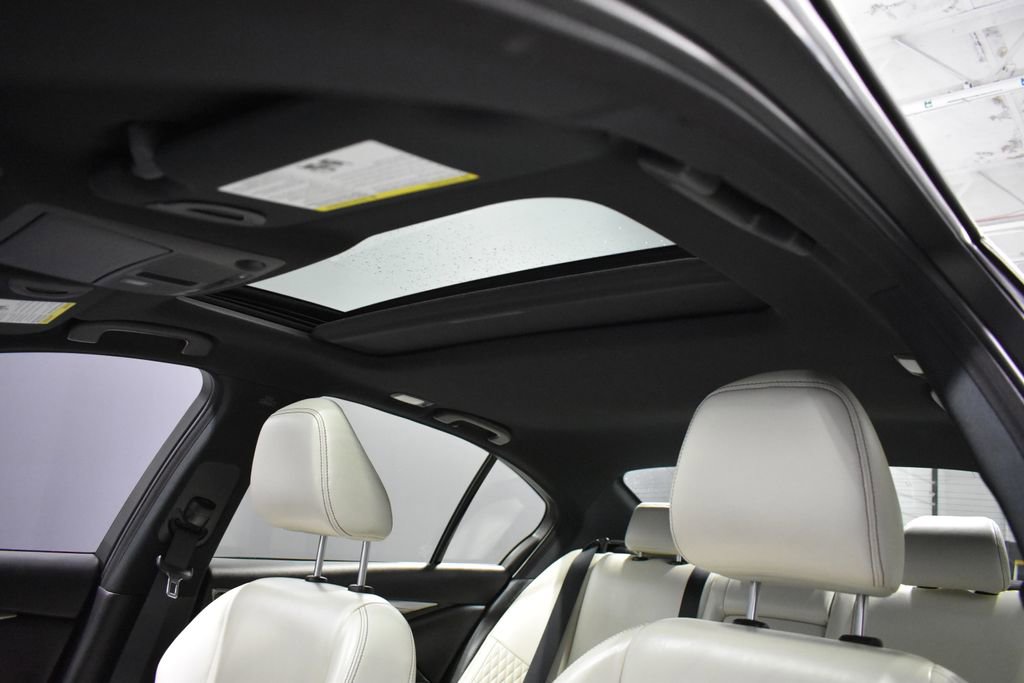 Used 2023 INFINITI Q50 Red Sport 400 w/ Black Opal Edition image 18