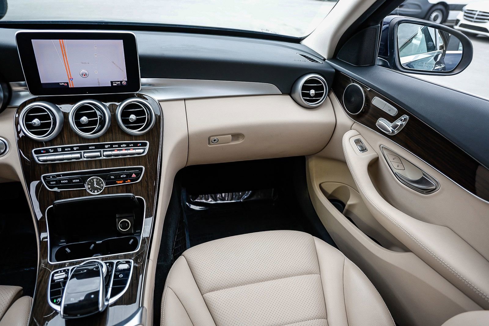 Used 2016 Mercedes-Benz C 300 Sedan image 15