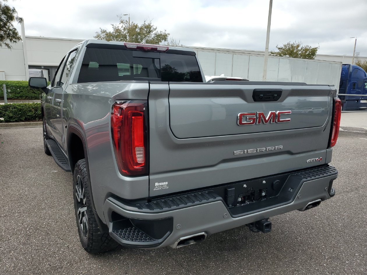 Used 2024 GMC Sierra 1500 AT4 w/ Technology Package AWD/4WD image 3