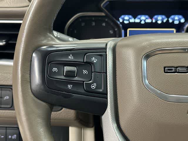 Used 2021 GMC Yukon XL Denali w/ Denali Premium Package RWD image 17