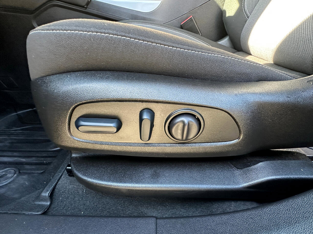 Used 2024 Chevrolet Blazer LT w/ Convenience Package image 16