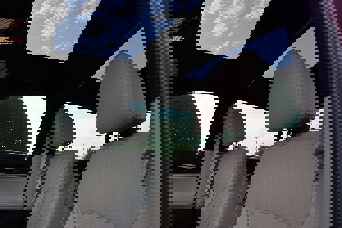 Used 2019 BMW 750i xDrive w/ Luxury Rear Seating Package image 16