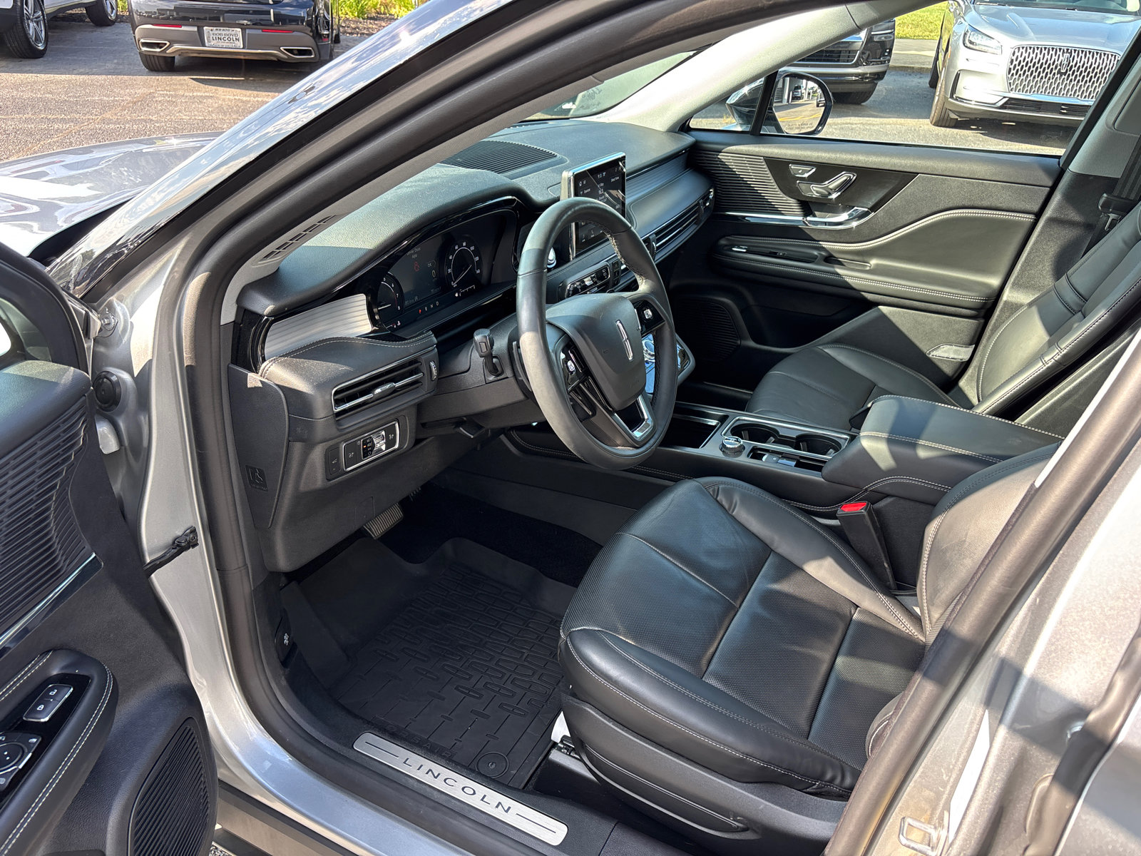 Certified 2022 Lincoln Corsair AWD w/ Premium Package image 25