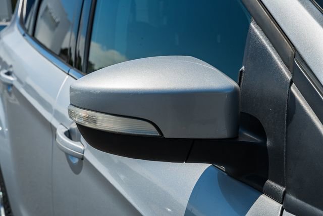 Used 2019 Ford Escape Titanium AWD/4WD image 16