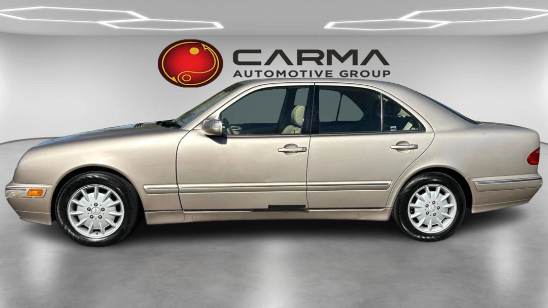 Used 2000 Mercedes-Benz E 320 Sedan image 2