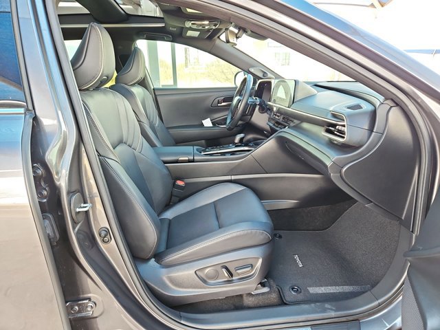 Used 2024 Toyota Crown Platinum image 22