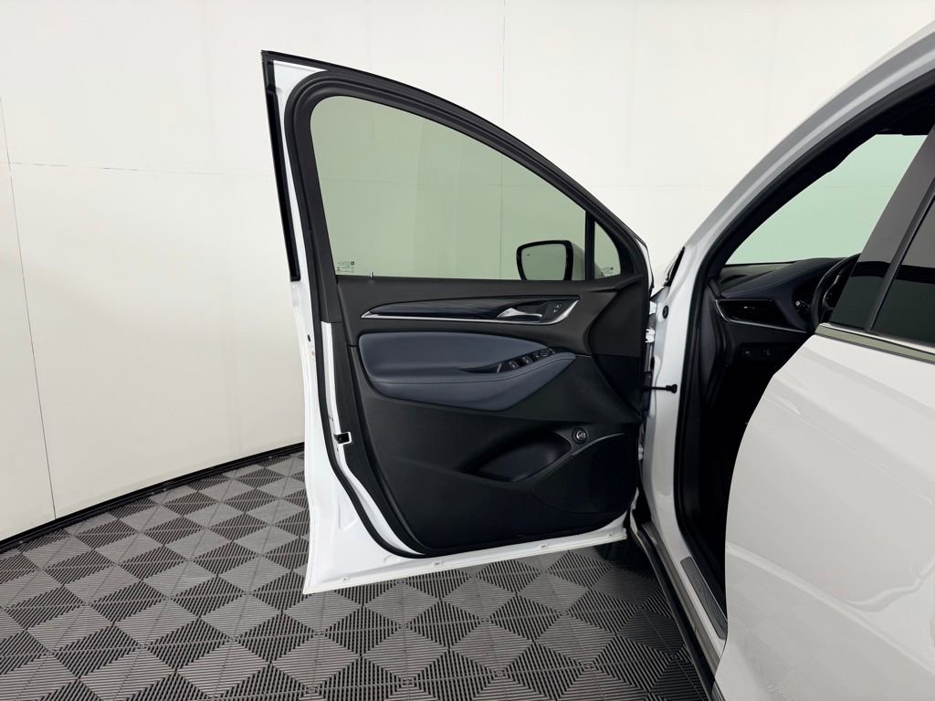 Used 2023 Buick Enclave Essence FWD image 24