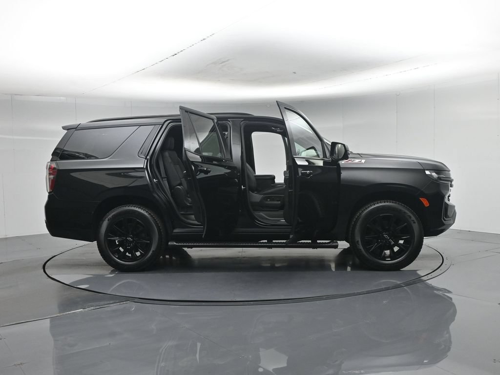 Used 2022 Chevrolet Tahoe Z71 w/ Luxury Package AWD/4WD image 5