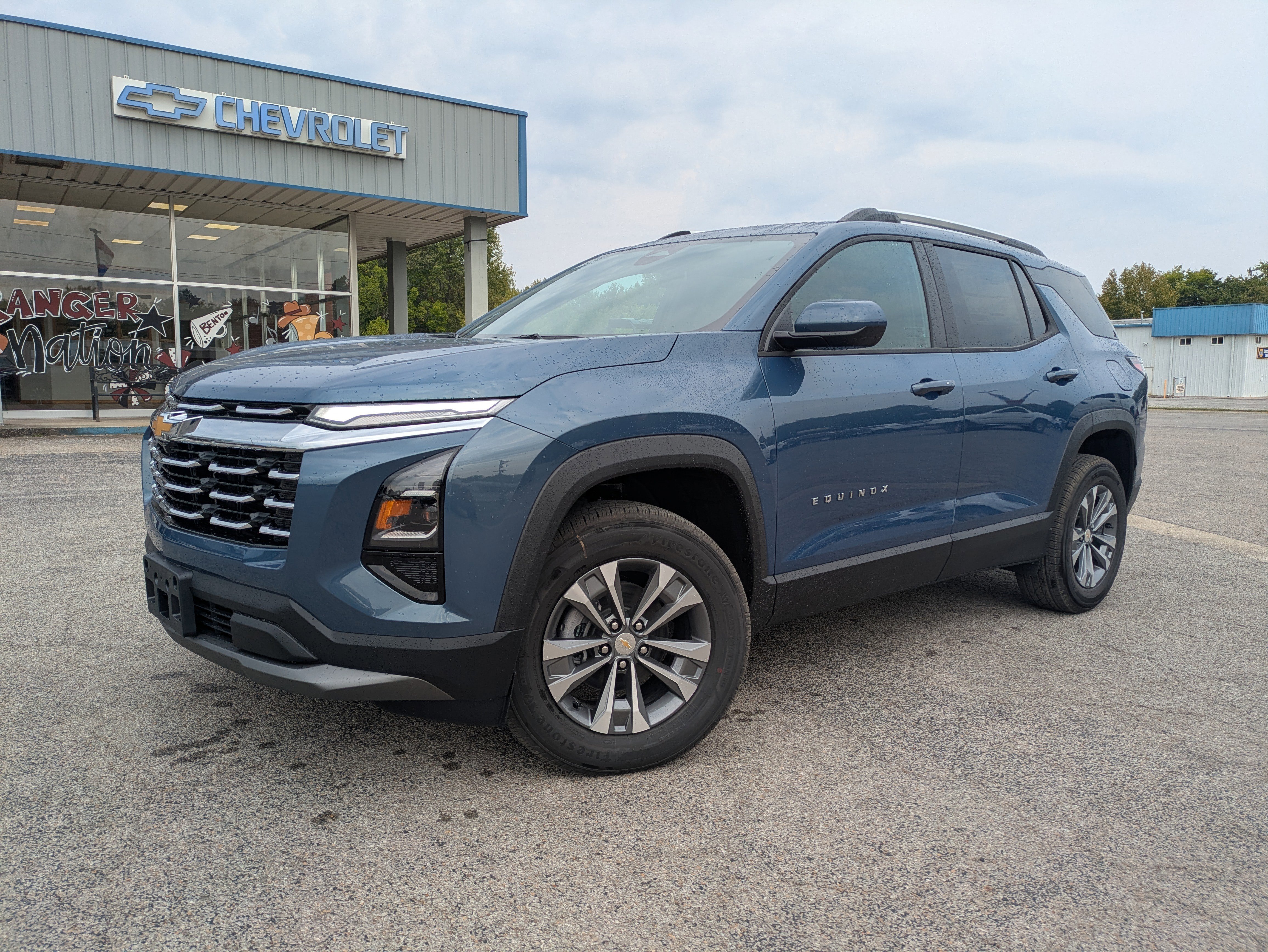 New 2026 Chevrolet Equinox LT w/ Convenience Package II image 1