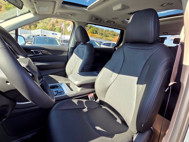 New 2027 Kia Carnival SX w/ Dark Edition Package FWD image 28