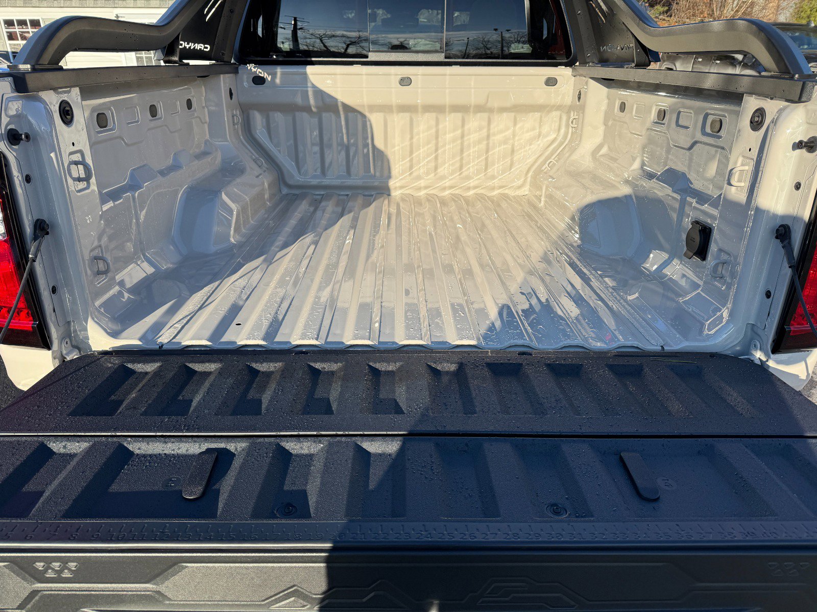 New 2026 GMC Canyon Elevation w/ LPO, Sports Bar Package image 18